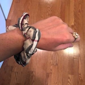 Burberry scruchie